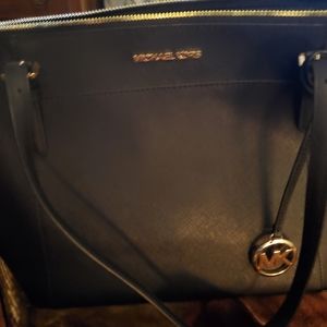⭐Authentic Michael Kors⭐ NWOT!